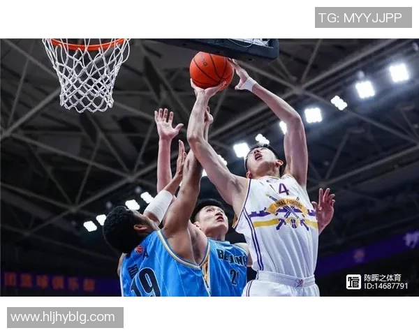 重庆篮球队中路突破革新引领战术变革助力球队崛起